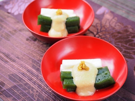 ほうれん草こんにゃくと長芋の酢味噌添え　橘こしょうの風味