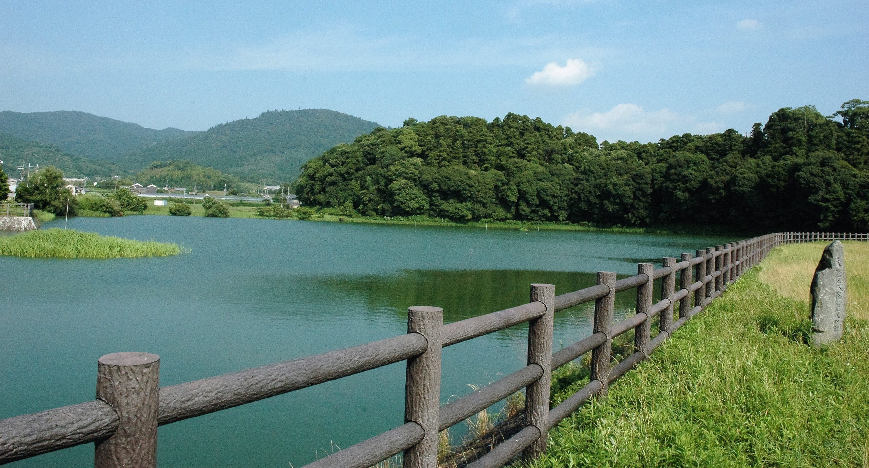 三輪山と箸墓古墳